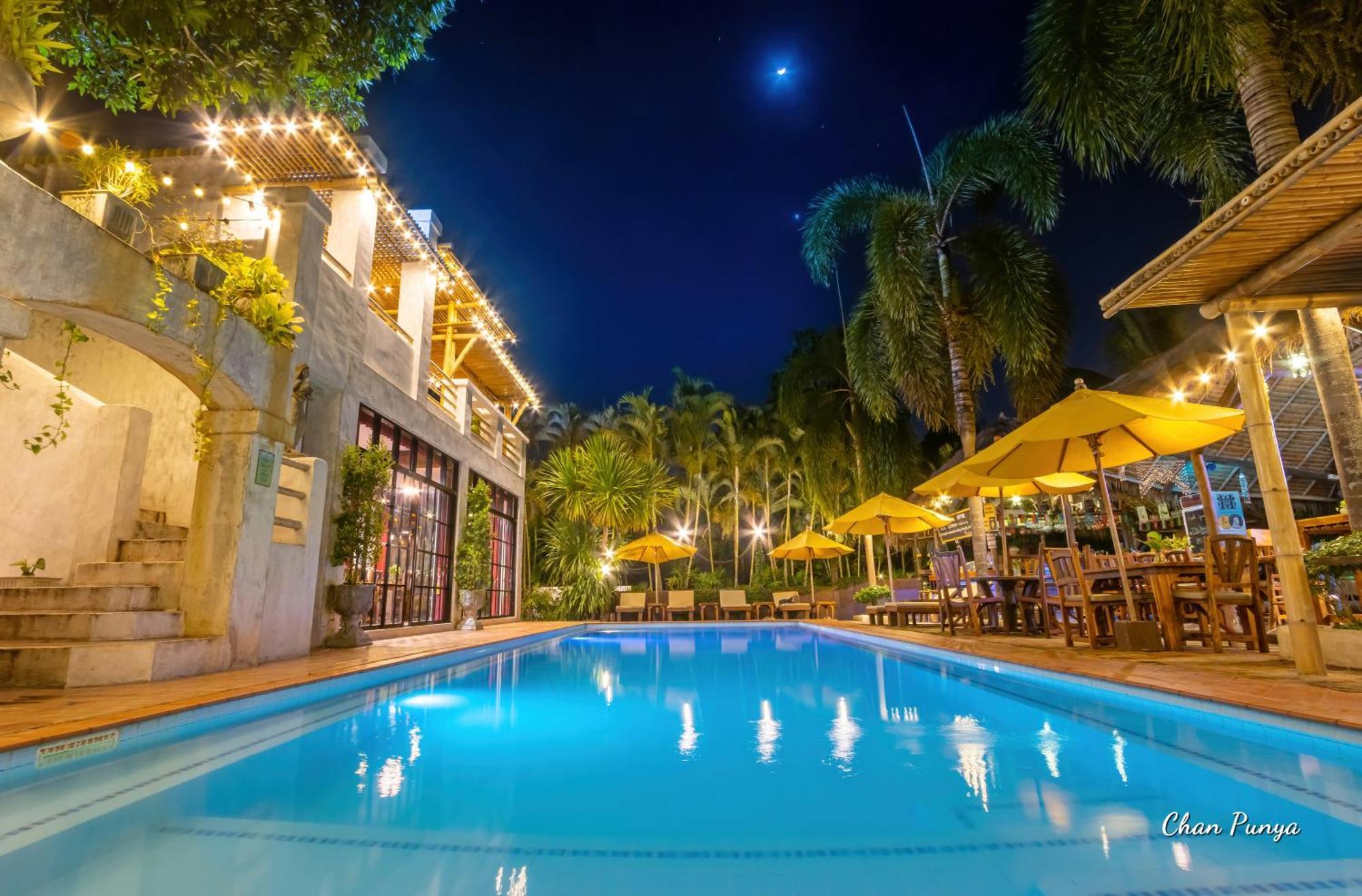 Baanpong Lodge San Kamphaeng Екстер'єр фото