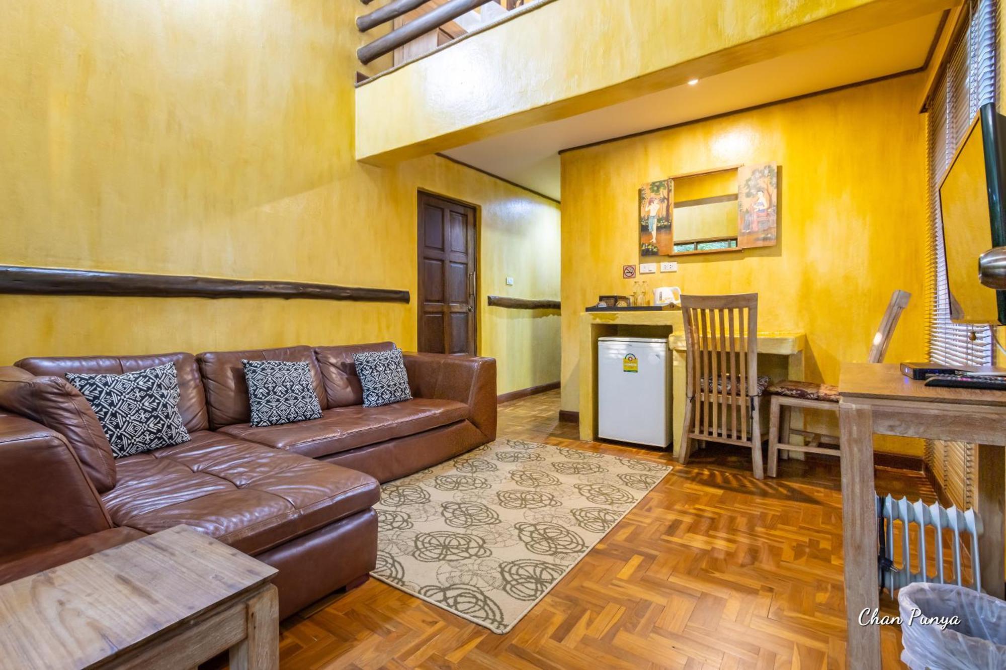 Baanpong Lodge San Kamphaeng Екстер'єр фото