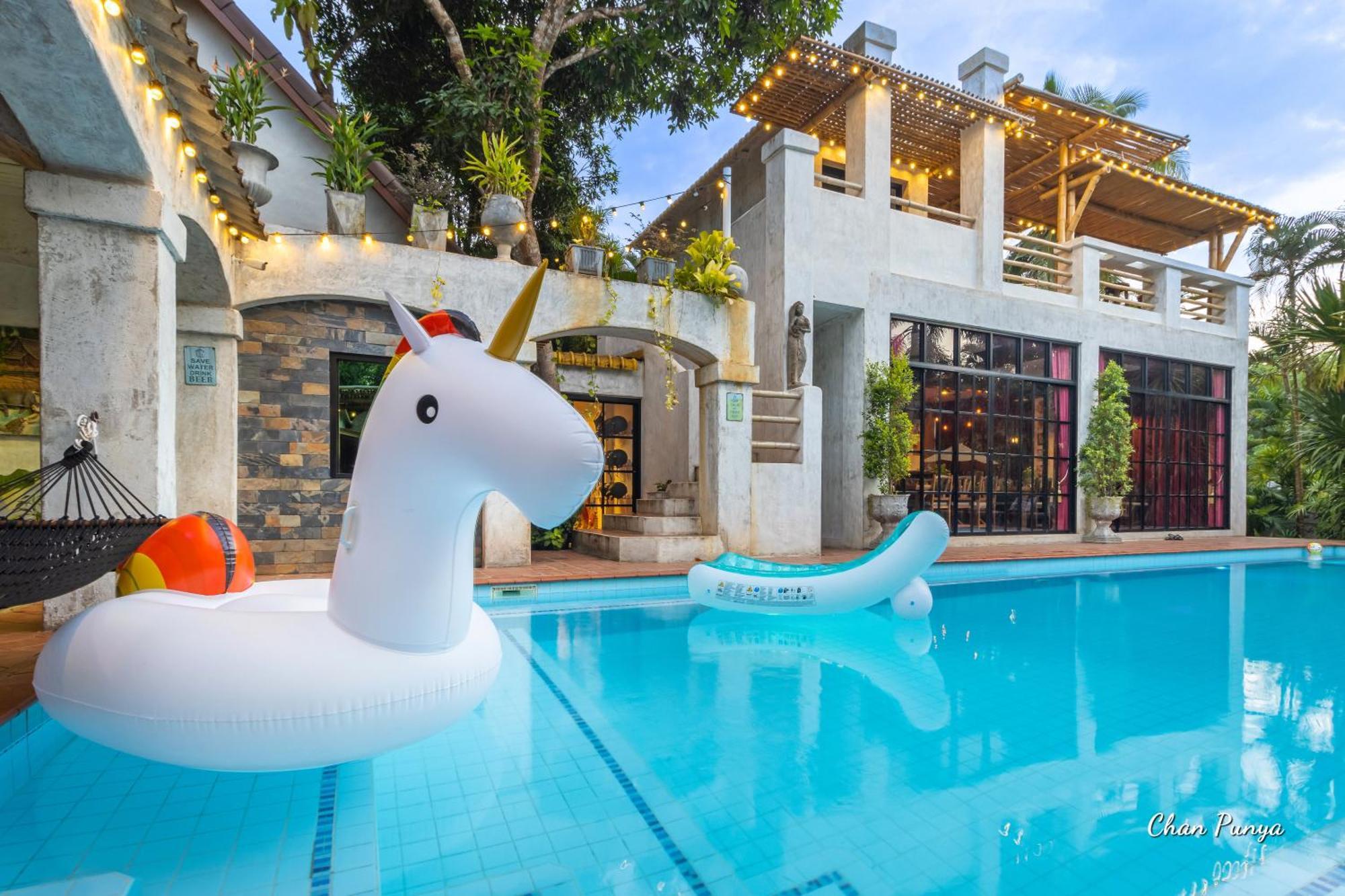 Baanpong Lodge San Kamphaeng Екстер'єр фото