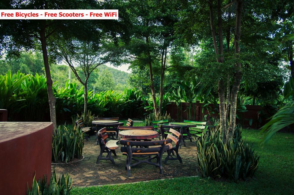 Baanpong Lodge San Kamphaeng Екстер'єр фото