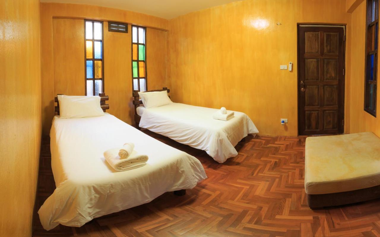 Baanpong Lodge San Kamphaeng Екстер'єр фото